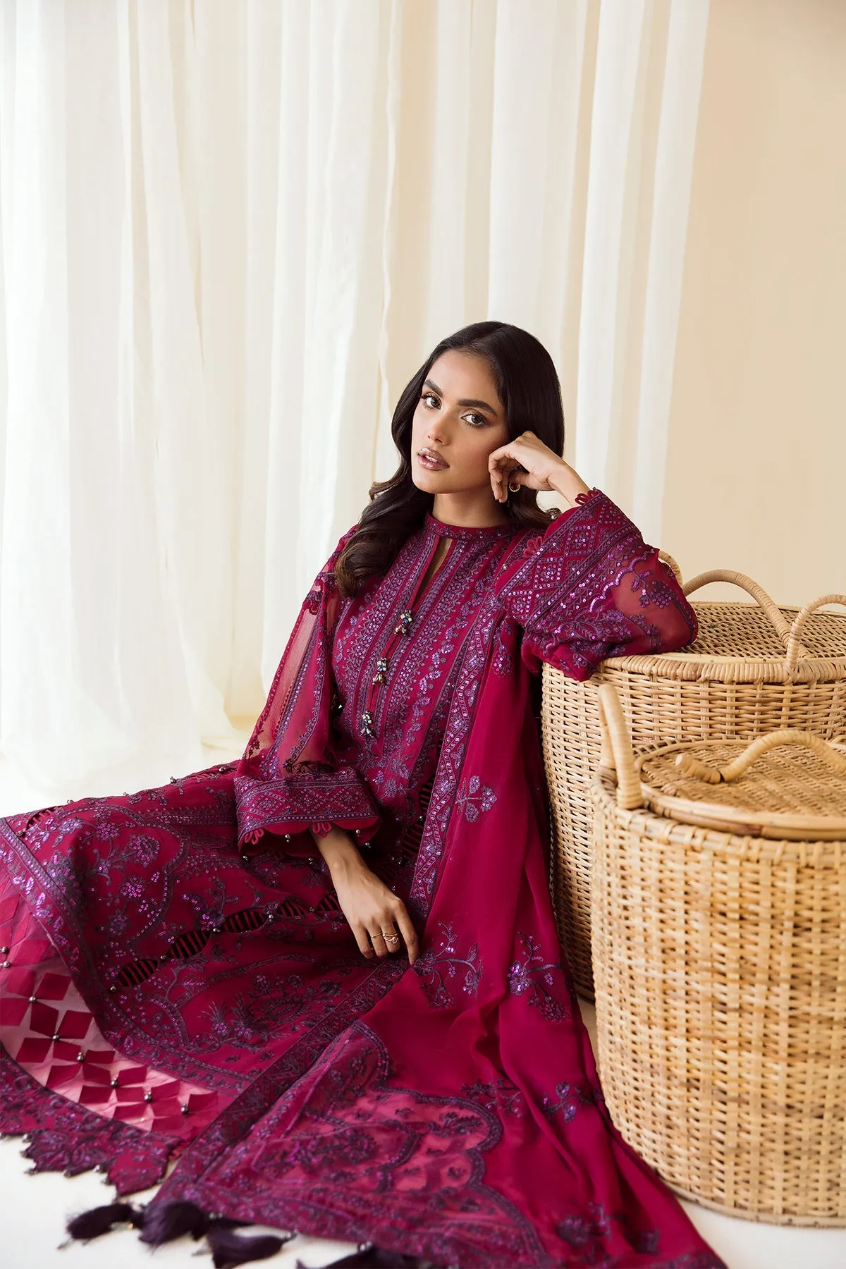 Alizeh Rang-e-Mehr Formal Collection – Embroidered Chiffon Magenta - V14D05