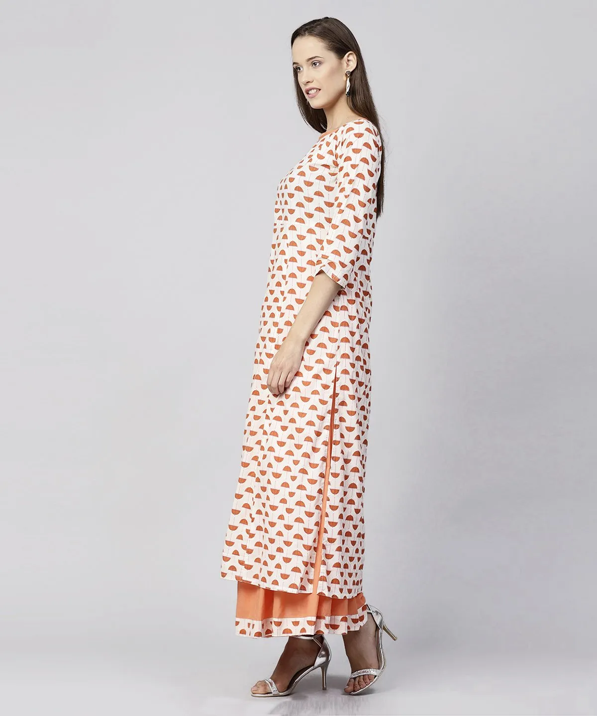 Off White Printed 3/4Th Sleeve Cotton Kurta With Ankle Length Flared Skirt